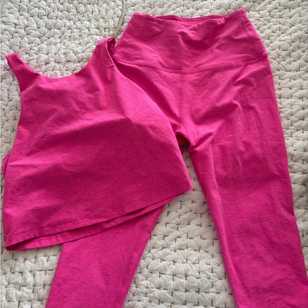 Beyond yoga - pink set - WORN ONCE